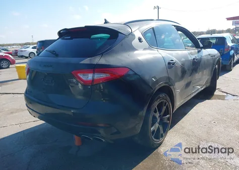 2017 Maserati Levante z USA, uszkodzony, nr VIN ZN661XUS3HX226921